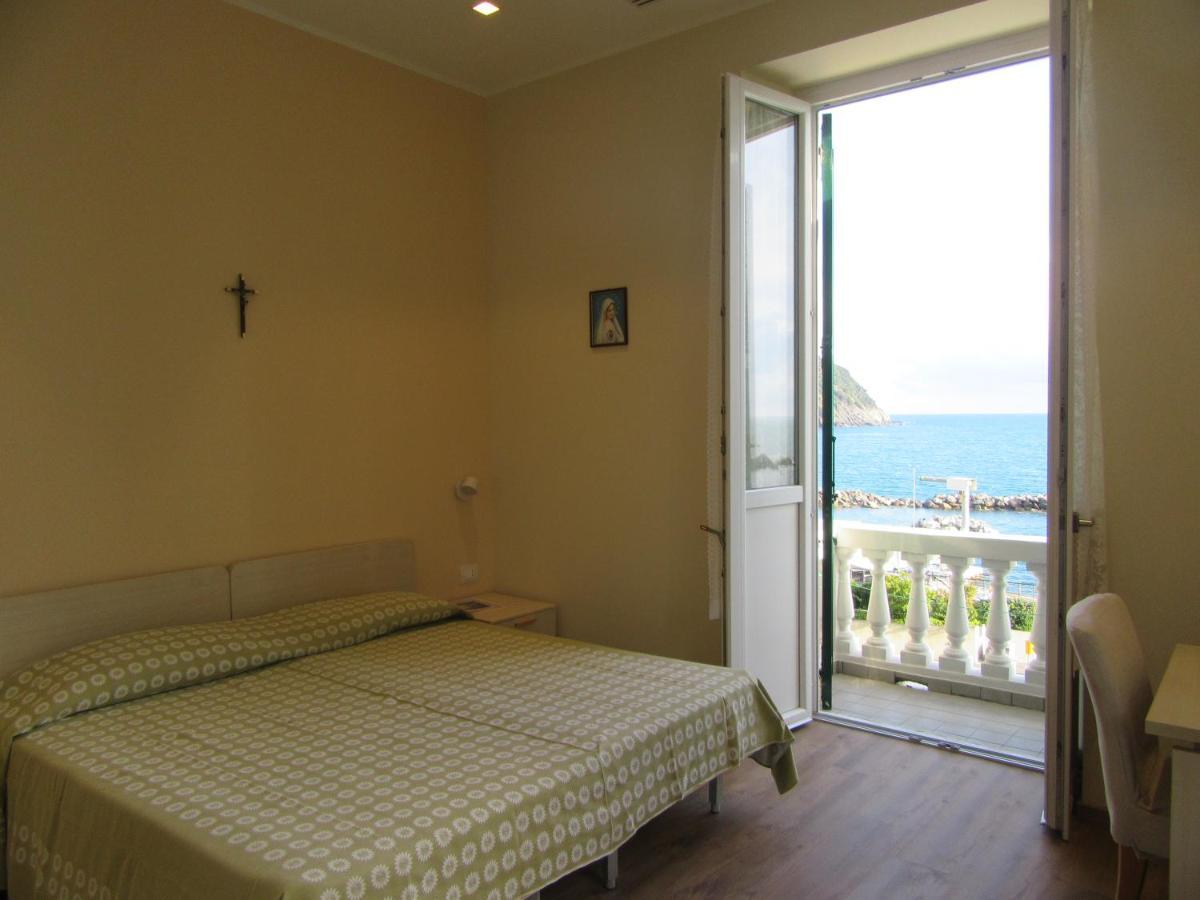 Casa Per Ferie Villa Rossana เลวานโต ภายนอก รูปภาพ