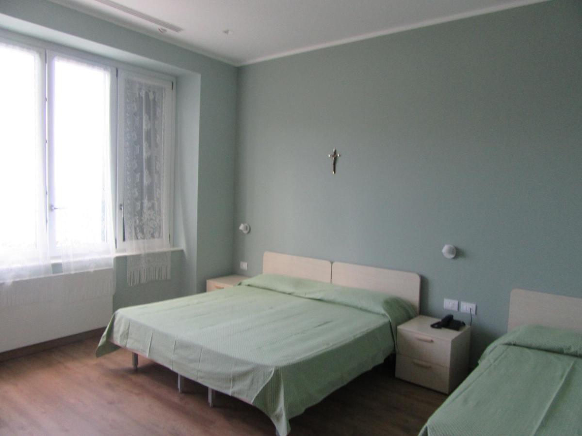 Casa Per Ferie Villa Rossana เลวานโต ภายนอก รูปภาพ